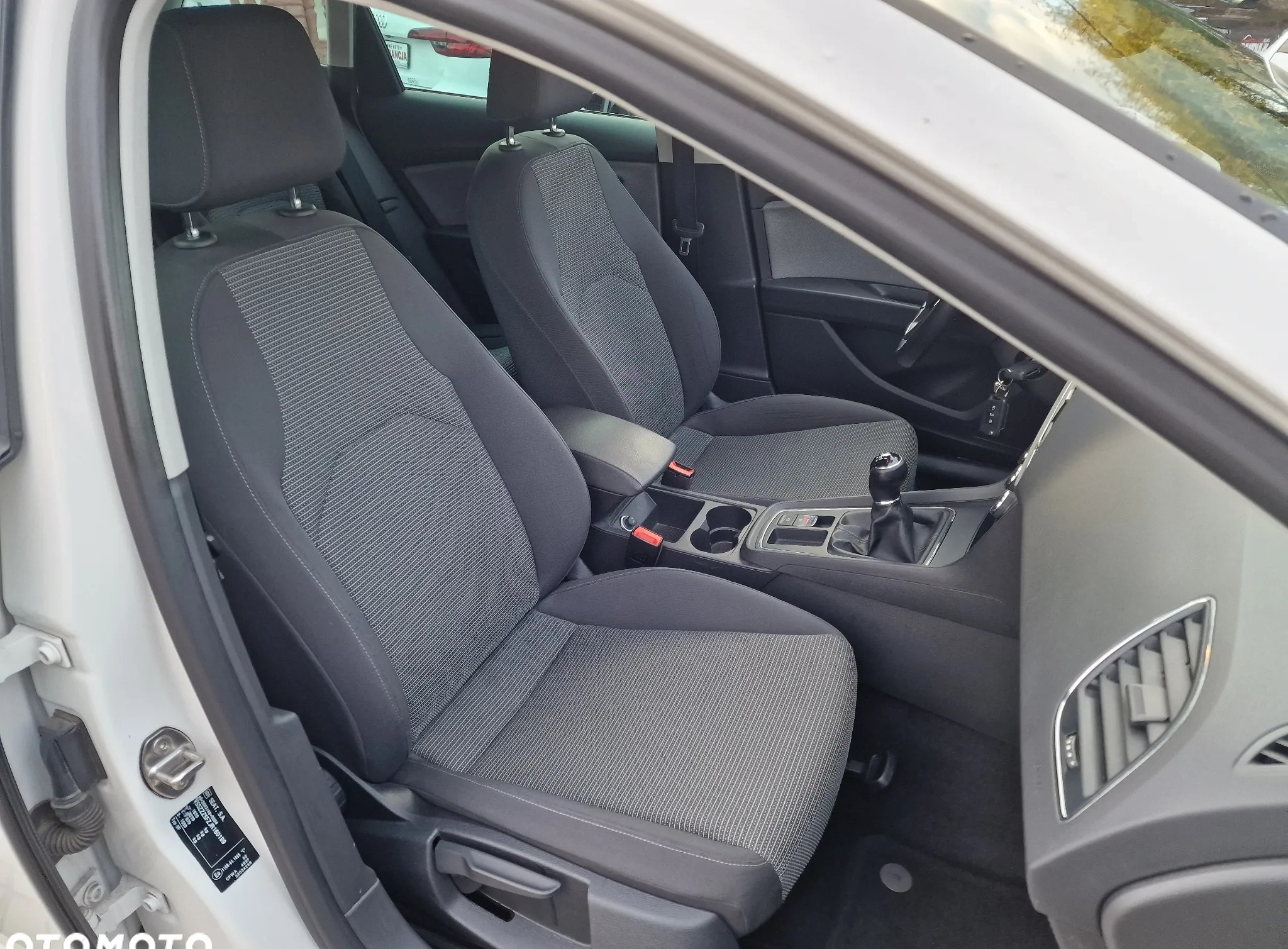 Seat Leon cena 41900 przebieg: 74000, rok produkcji 2018 z Lidzbark Warmiński małe 562
